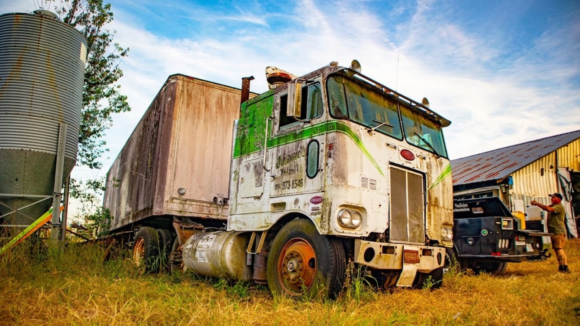 Peterbilt cabover parked since 1991