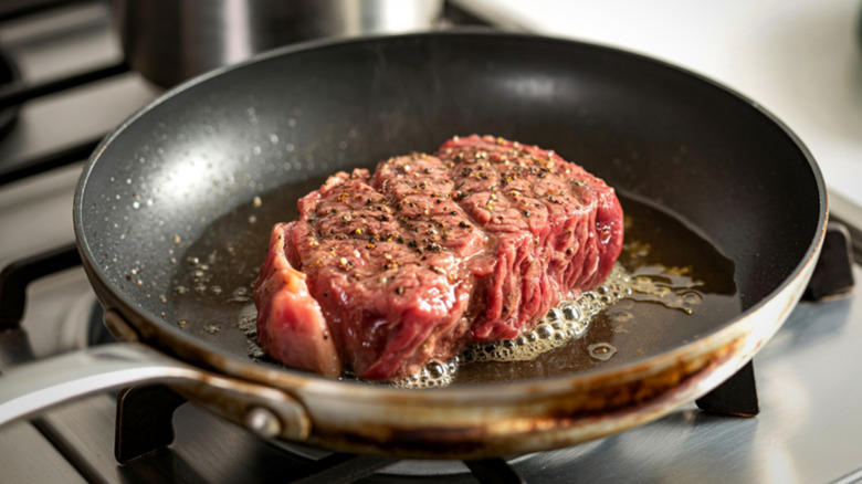 Butter vs olive oil: Which is best for steak?