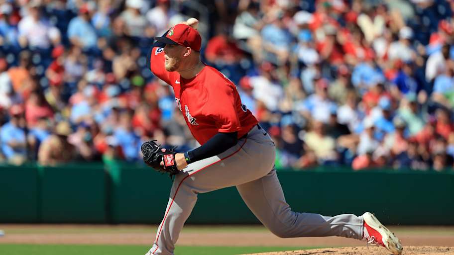 Red Sox's new flurry of roster moves sets up bullpen showdown