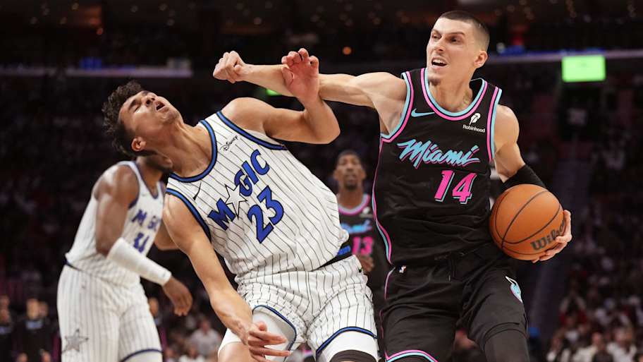 Heat slump as Hawks surge in playoff race