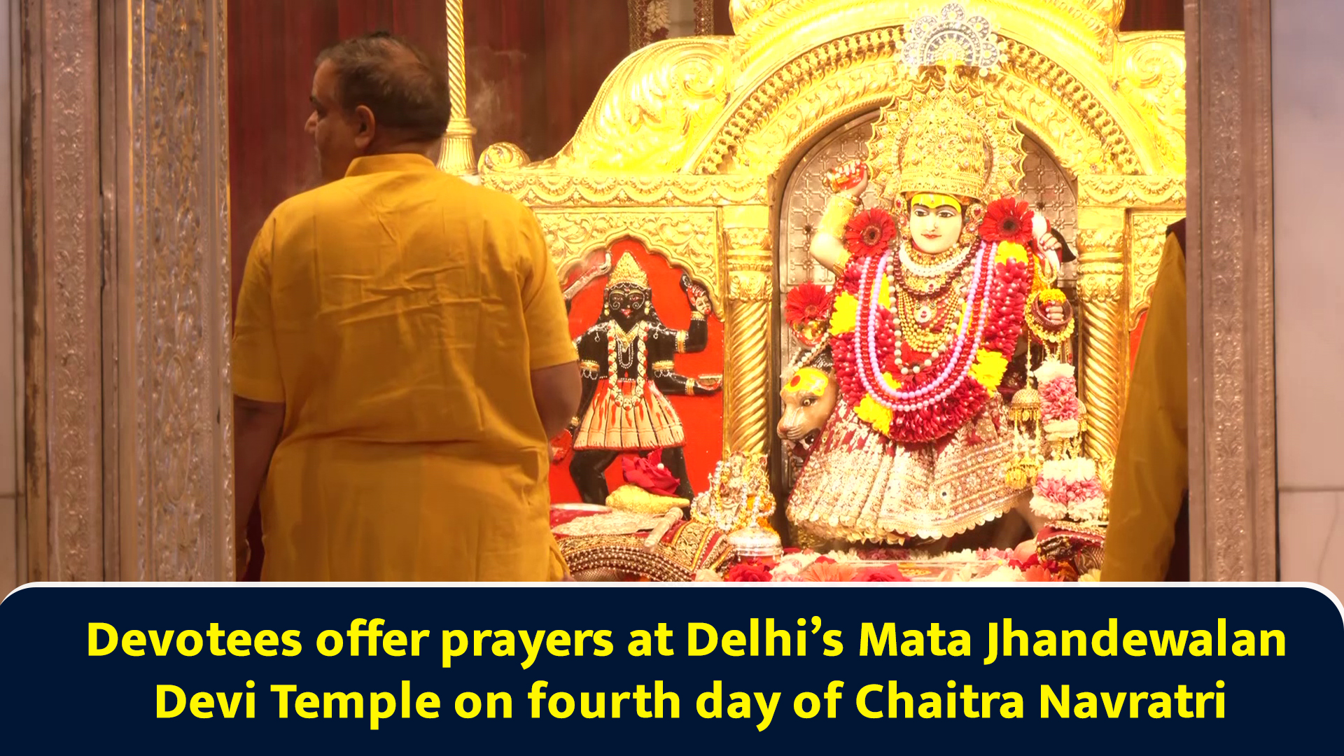 Devotees offer prayers at Delhi’s Mata Jhandewalan Devi Temple on ...