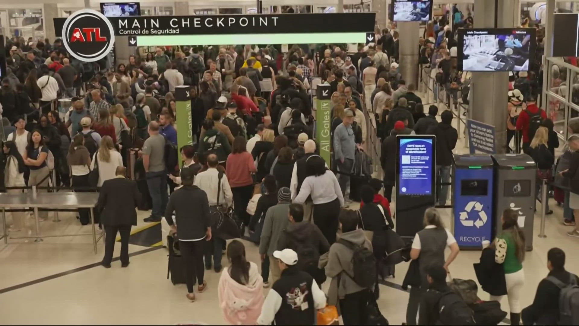 Senate Republicans block bill to fund TSA as more agents quit