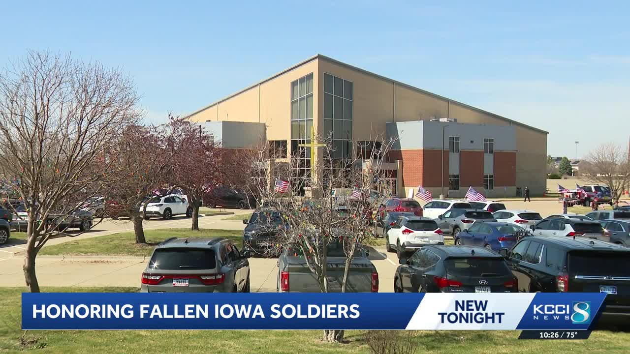 Hundreds gather for funerals of slain Iowa soldiers Maj. Jeffrey O ...