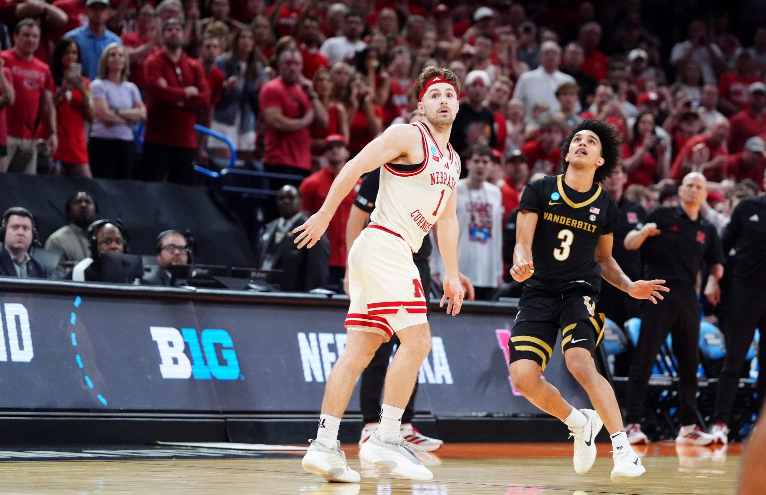 TV, radio calls of insane NCAA tournament game