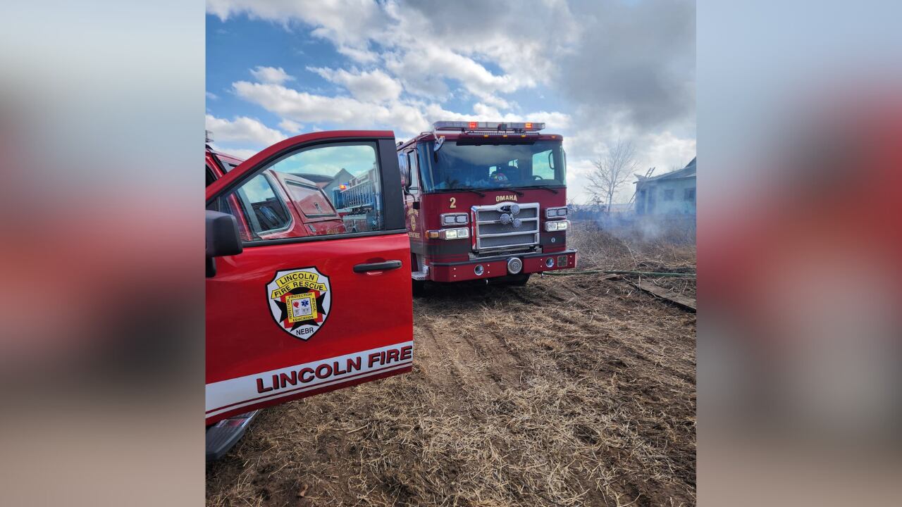 AA1Z8f9o Lincoln Fire and Rescue Shares Wildfire Photos, Warns Residents Against Burning During Red Flag Alert