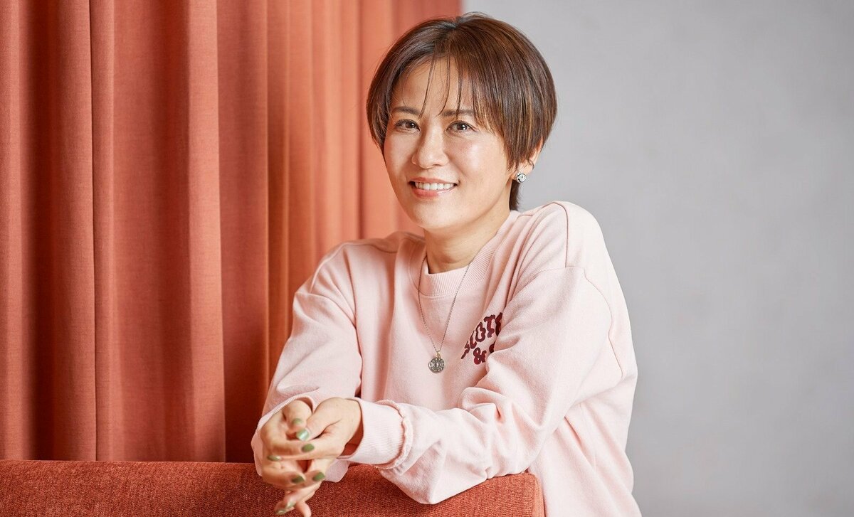 「鈴木砂羽」10歳年下俳優との離婚後にやさしさを取り戻すまで 離婚後は「ご飯を食べられず激痩せした時期もありました」