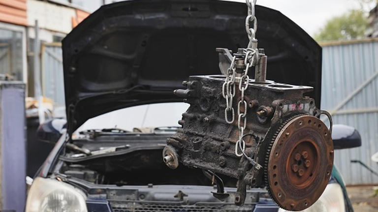 Factors to consider when choosing between rebuilt engines and new crate ...