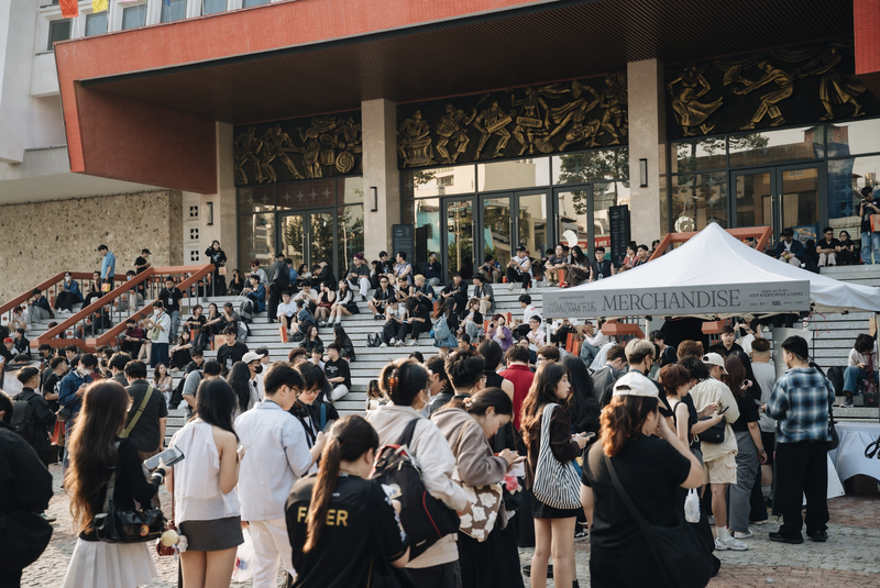 Đêm nhạc khiến Phùng Khánh Linh không dám tin vào mắt mình