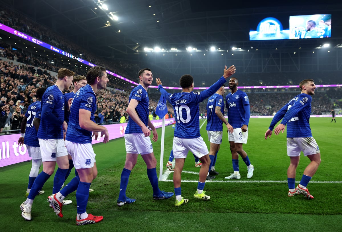 Chelsea embarrassed by Everton as Champions League hopes take a hit<br>