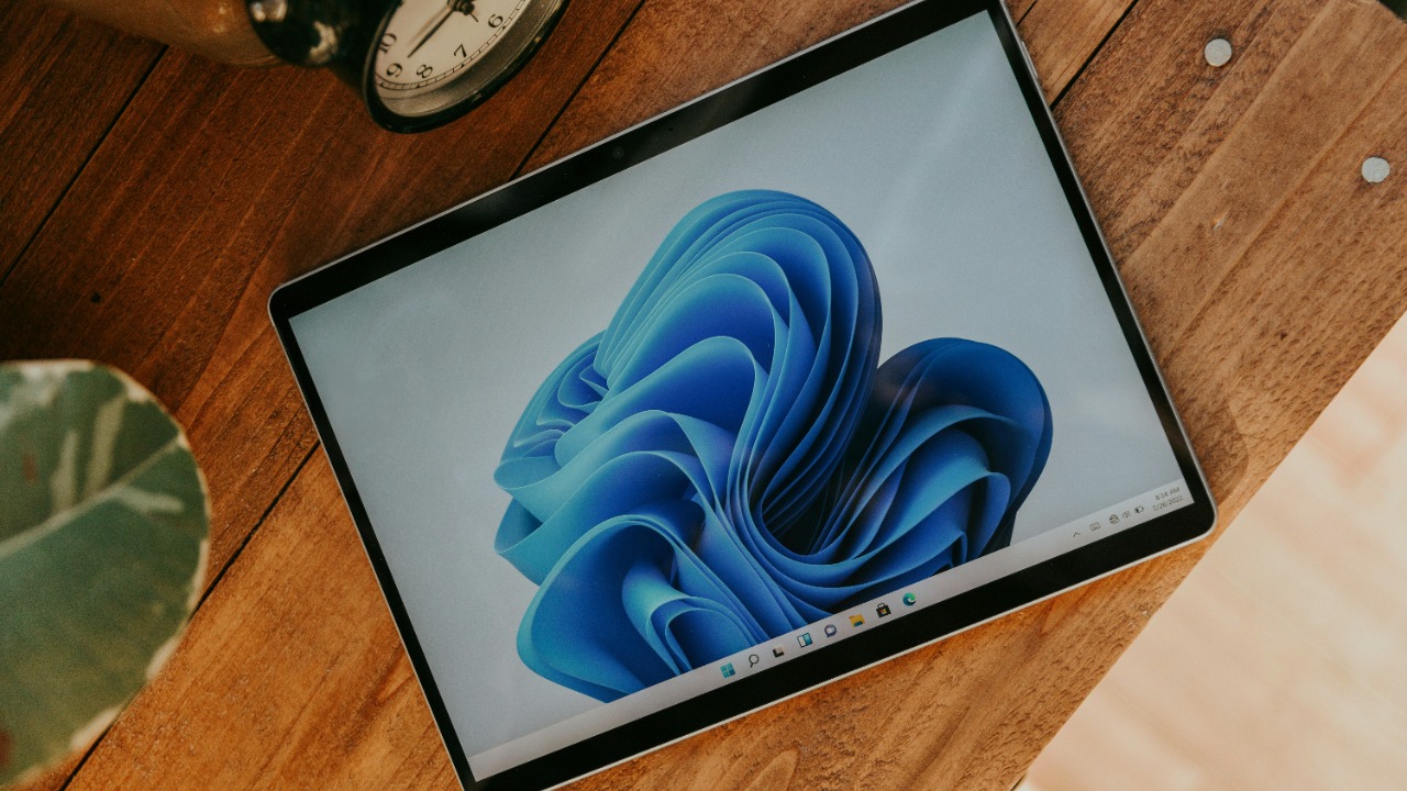Microsoft scales back planned Copilot features in Windows 11, report says<br><br>