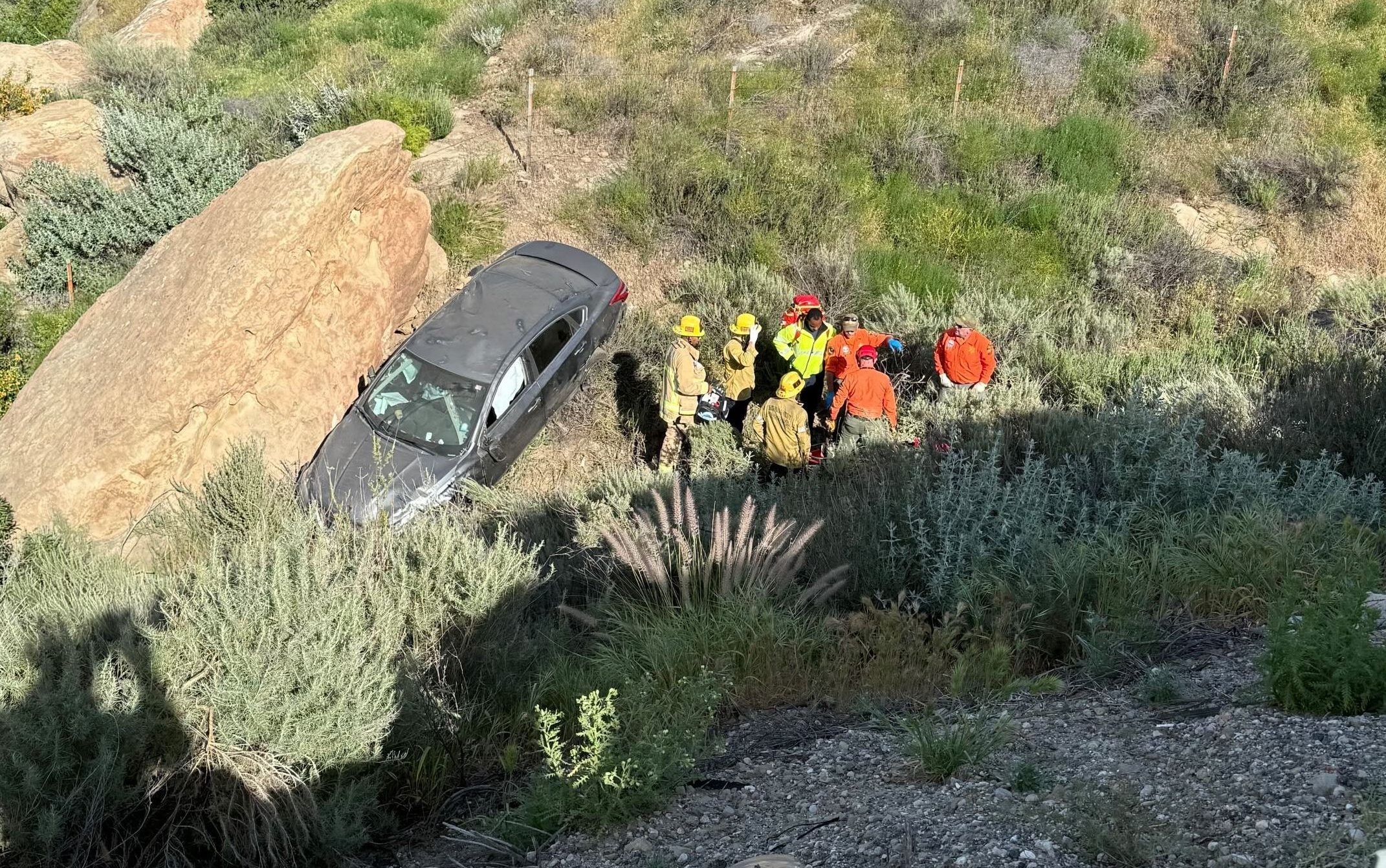 Woman rescued after car goes off 118 Freeway embankment in Ventura County