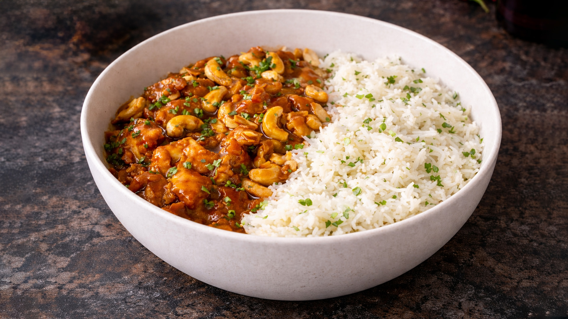 How to make cashew chicken in a slow cooker