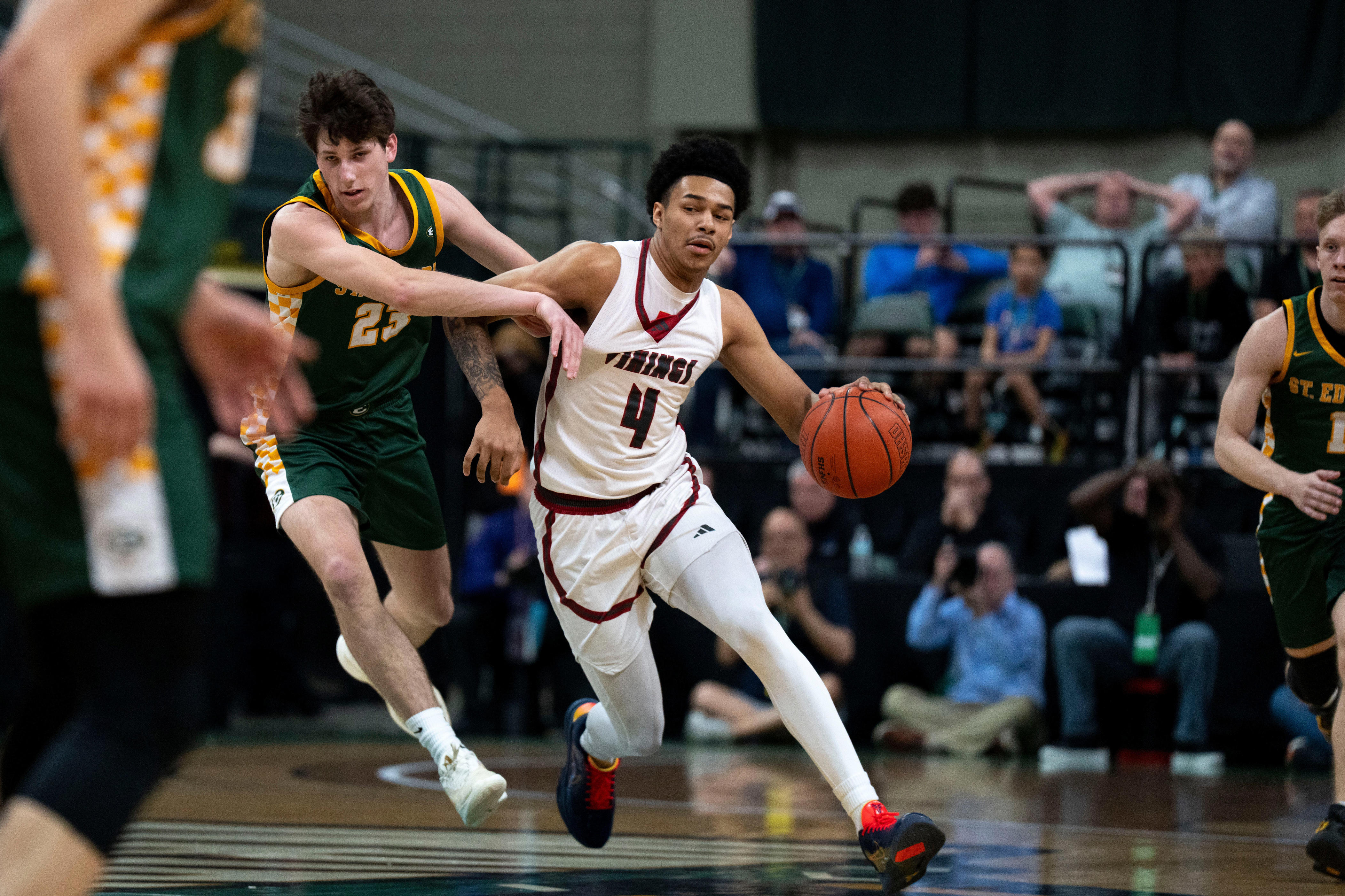 Santiago's big game leads Princeton boys basketball to state final