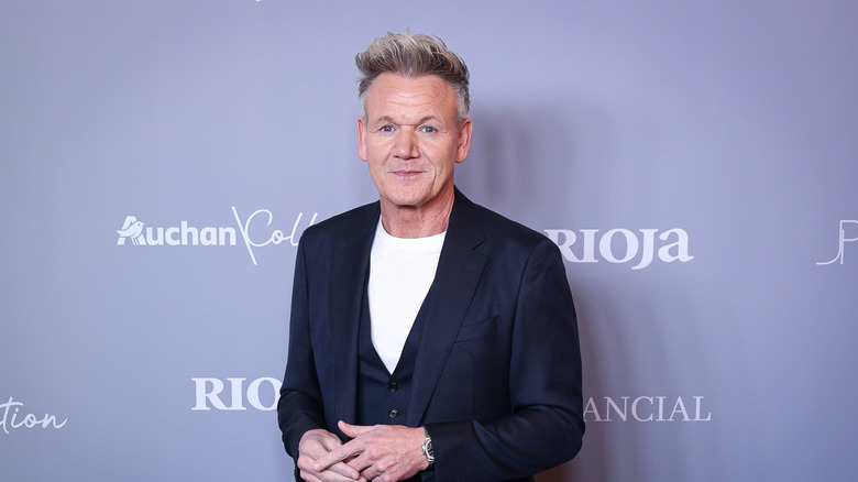Gordon Ramsay's pork coating method is all in the 'shake'
