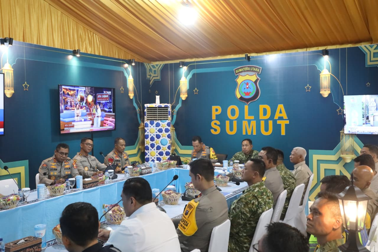 Panglima TNI dan Kapolri tinjau pos terpadu pengamanan mudik Lebaran ...