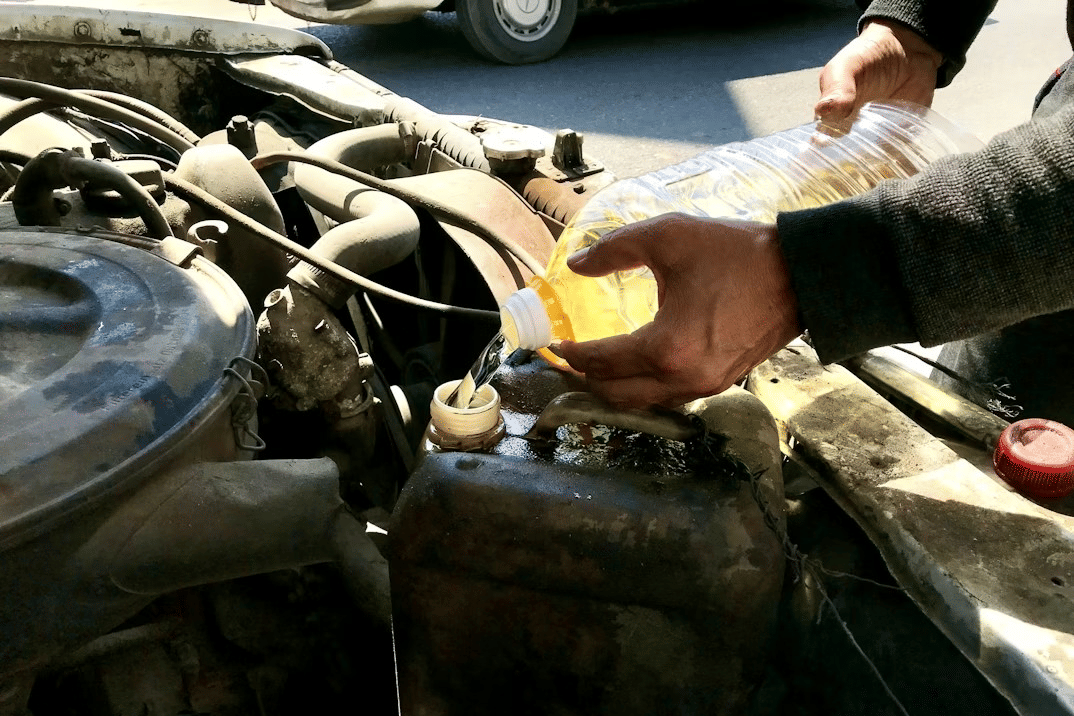 4 perbedaan oli gardan dan oli transmisi, jangan keliru!