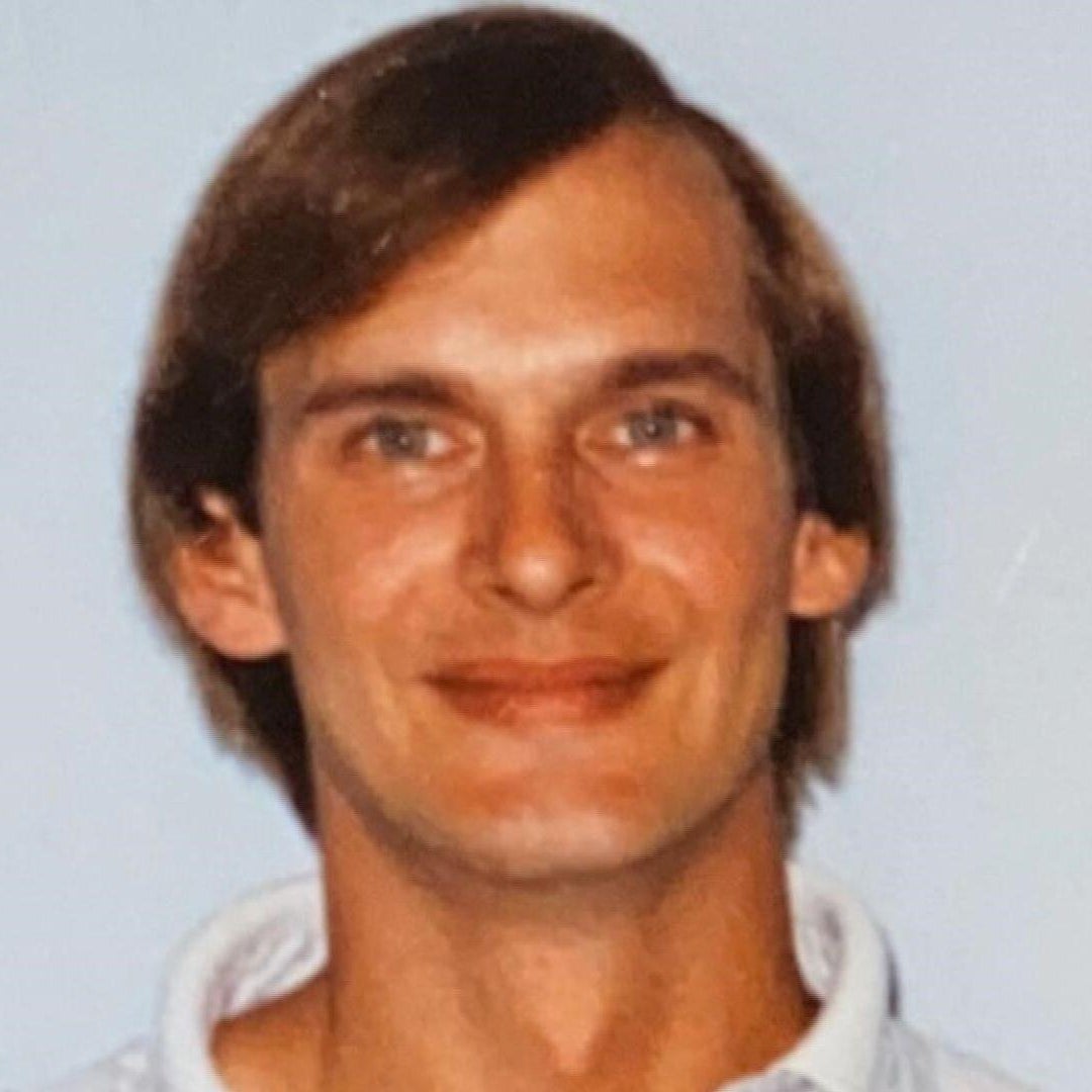 Couple on unusual activity at neighbor