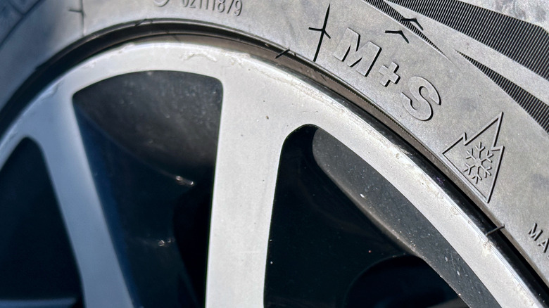 AA1Z9Kxi The 7-7 Tire Rule: Why Drivers Should Care