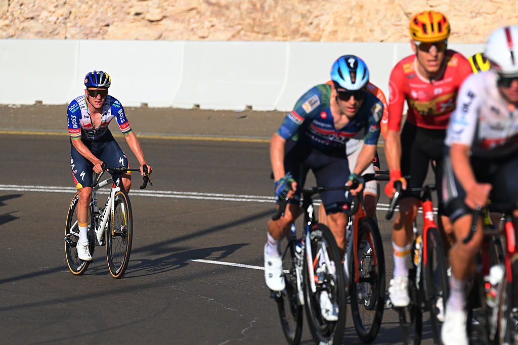 Vingegaard, Evenepoel, Pidcock analysing the contenders for the 2026 ...
