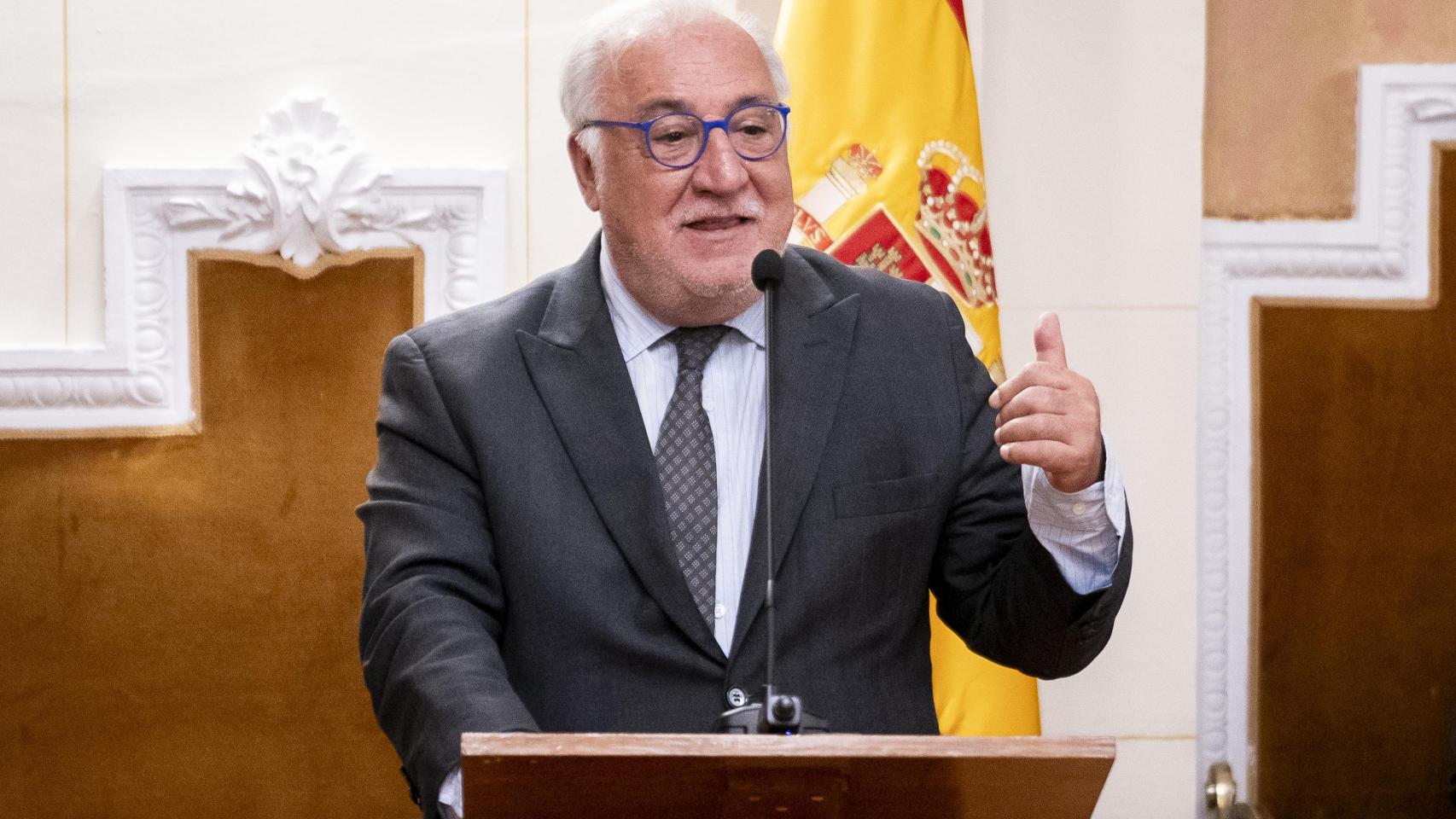Ya ha entrado en vigor: la DGT impone multas de hasta 800€ en España ...