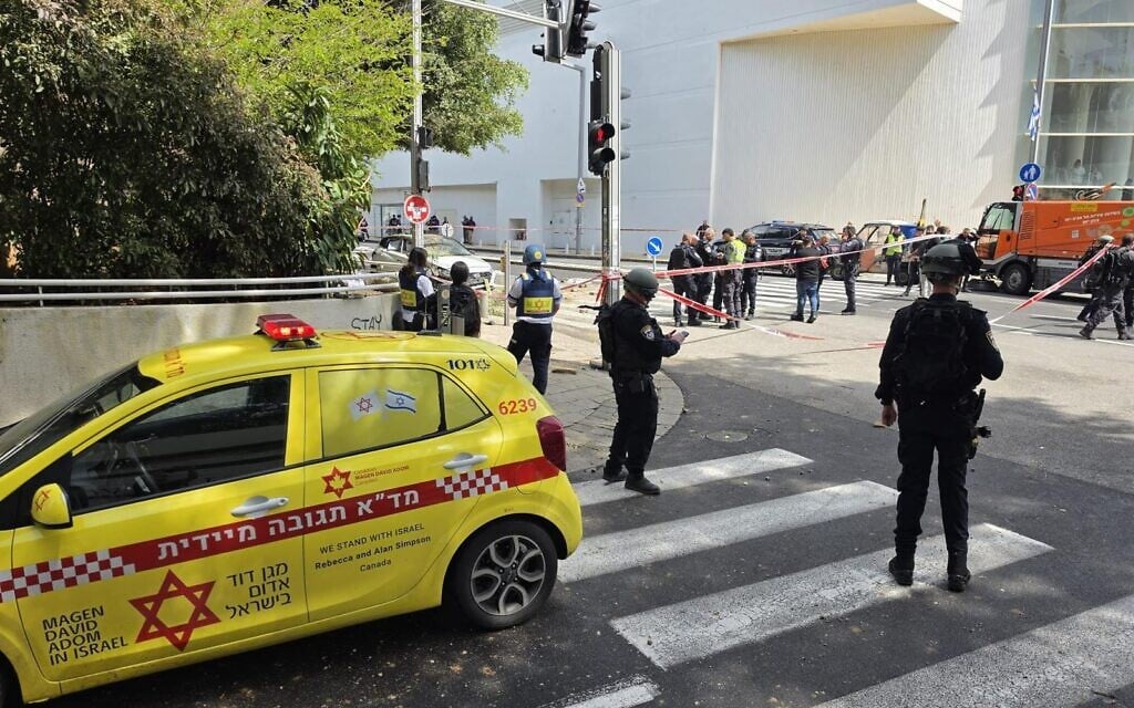 15 injured in Tel Aviv missile cluster bomb attack, most lightly hurt