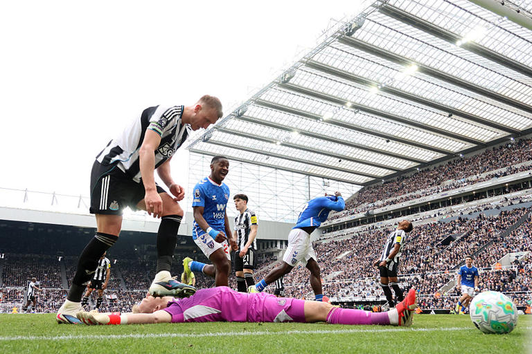 alan-shearer-does-not-hold-back-after-newcastle-united-s-defeat-to