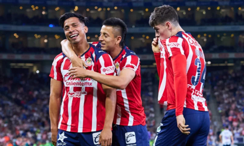 Chivas lidera el Clausura 2026 y ‘Hormiga’ González se mete en la cima de goleo.