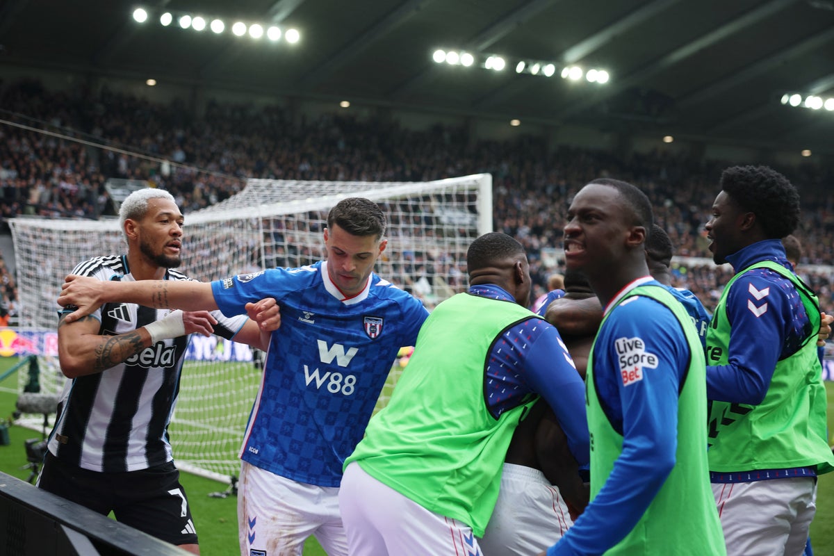 Howe left on the brink as racism and violence mar Sunderland derby joy