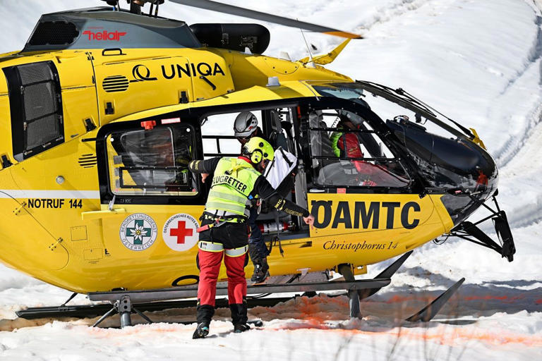 Die in Not geratenen Wanderer wurden mit einem Rettungshubschrauber gerettet (Symbolbild).