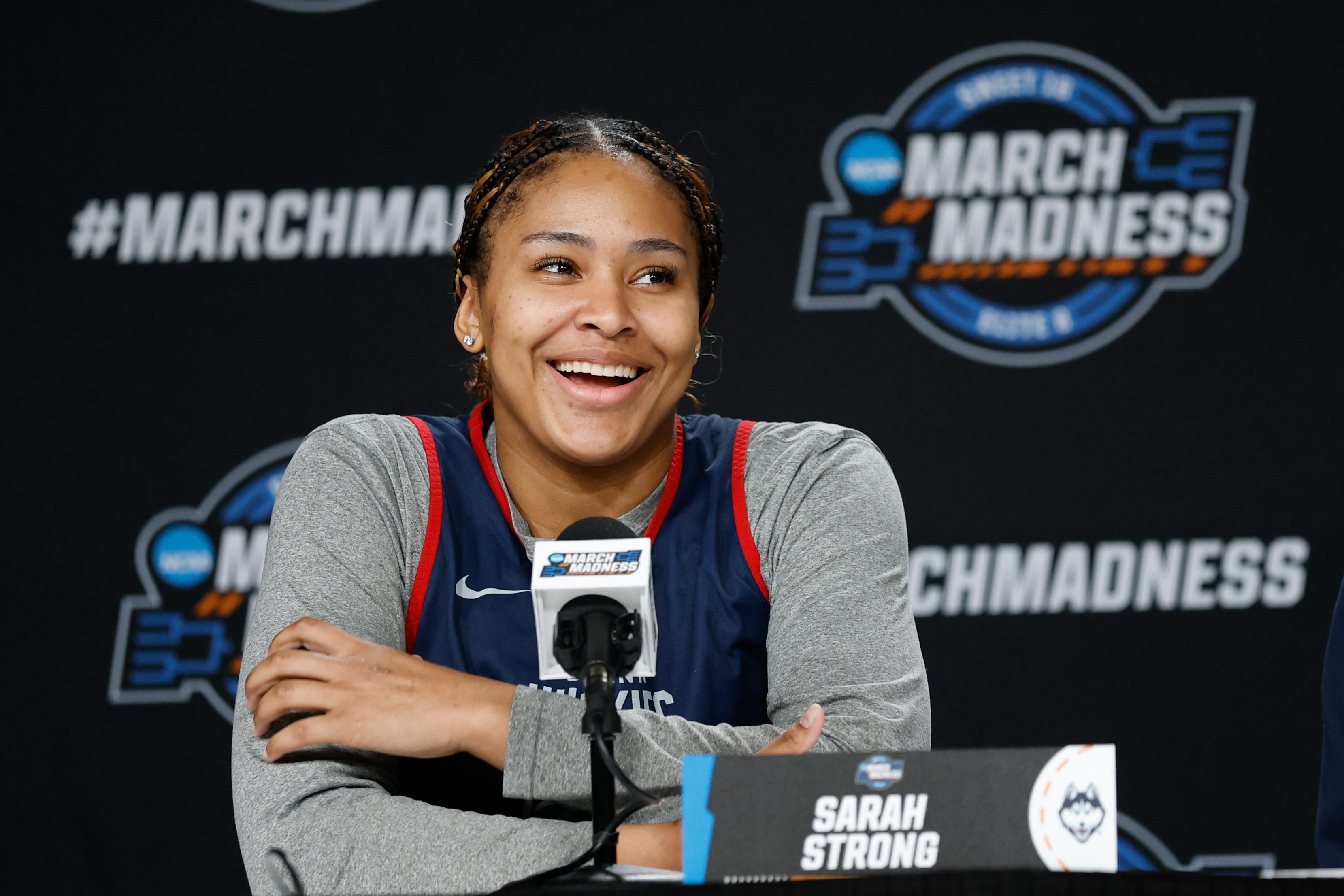 Notre Dame vs UConn prediction, scouting report for women's Elite 8 bracket