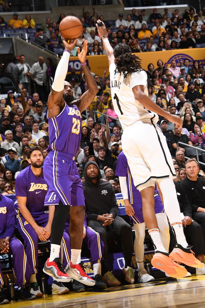 Luka Doncic leads Lakers to blow out win over Nets