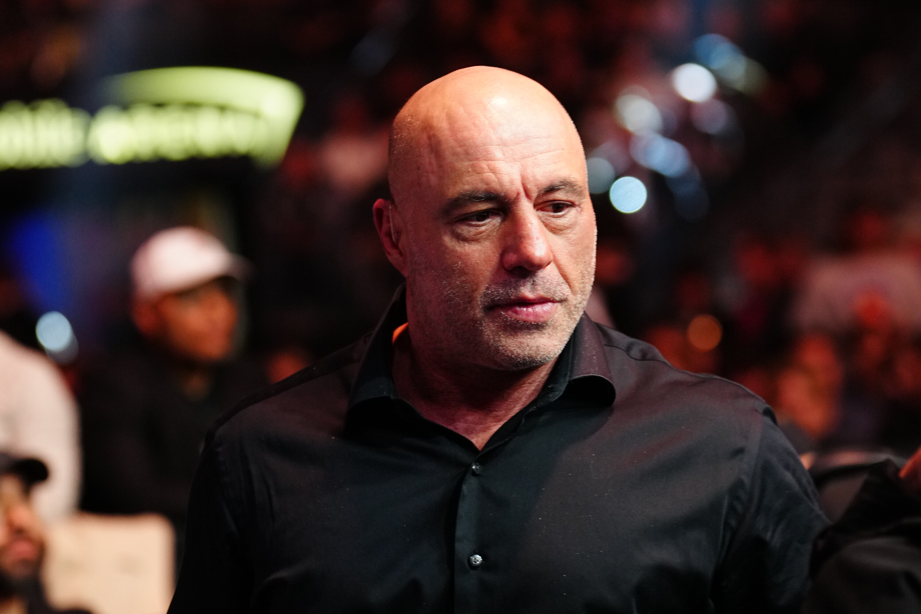 Joe Rogan haalt uit naar Trump over oorlog met Iran: 'Niemand vindt het ...