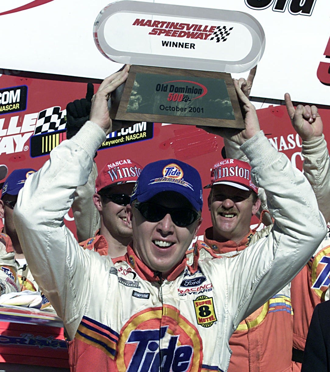 NASCAR betting odds for Martinsville race: Look who's not favored