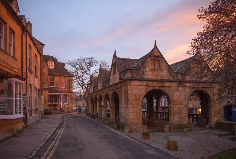 This 102-mile trail in the Cotswolds takes you through quaint villages ...