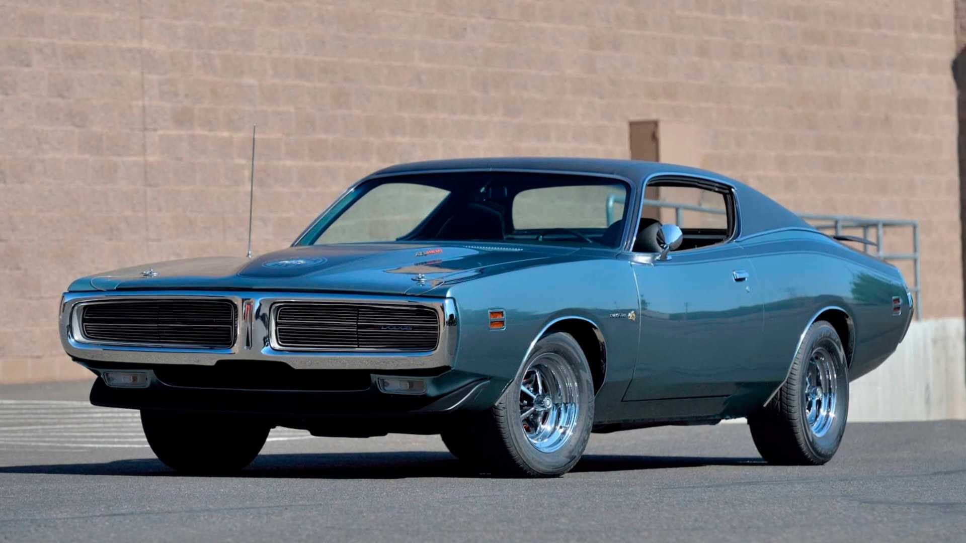 3/4 front view of 1971 Dodge Charger Super Bee