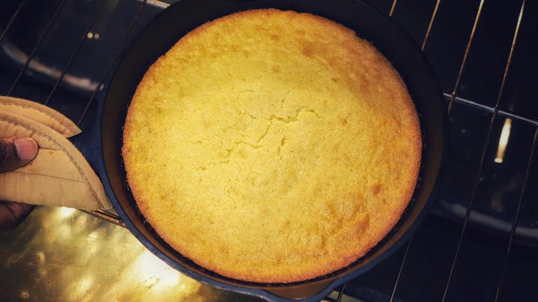 11 mistakes that are ruining your cornbread