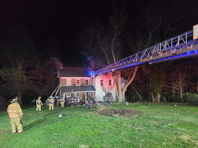 2 pets killed, 7 people displaced after weekend house fire