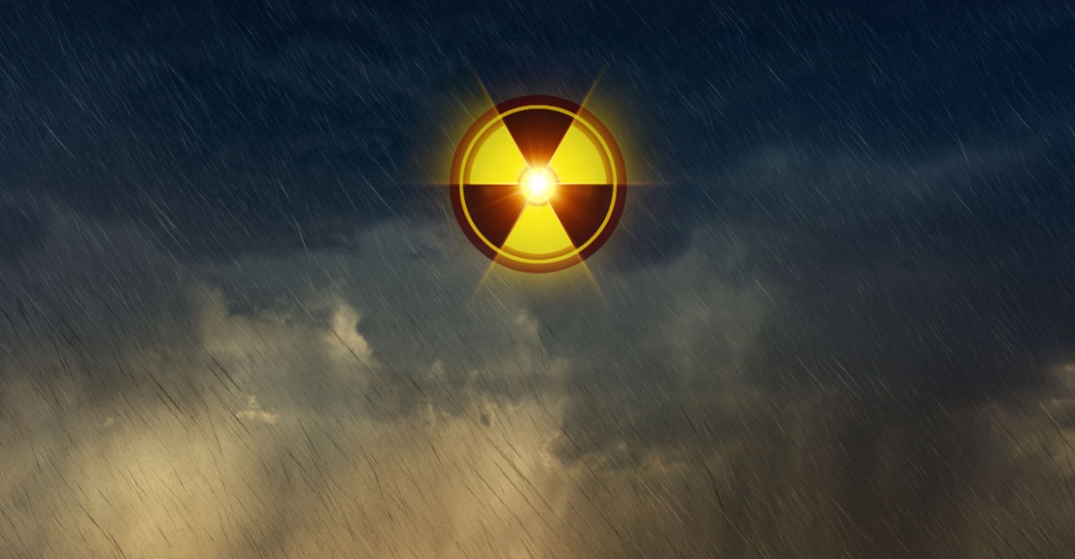 Sunken Soviet sub still leaking radiation after 30 years