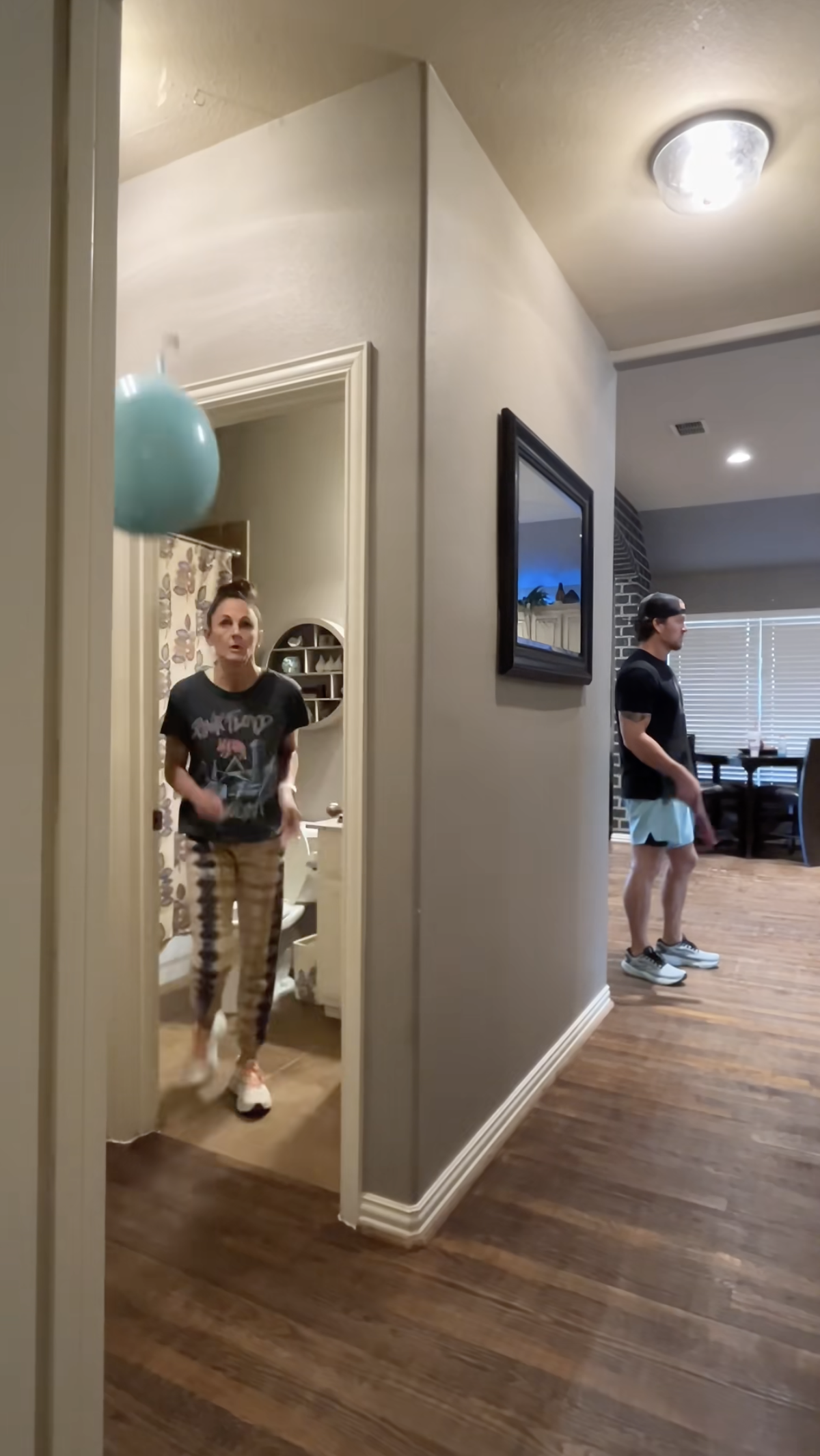 He pulled a sweet prank with one pop(00)