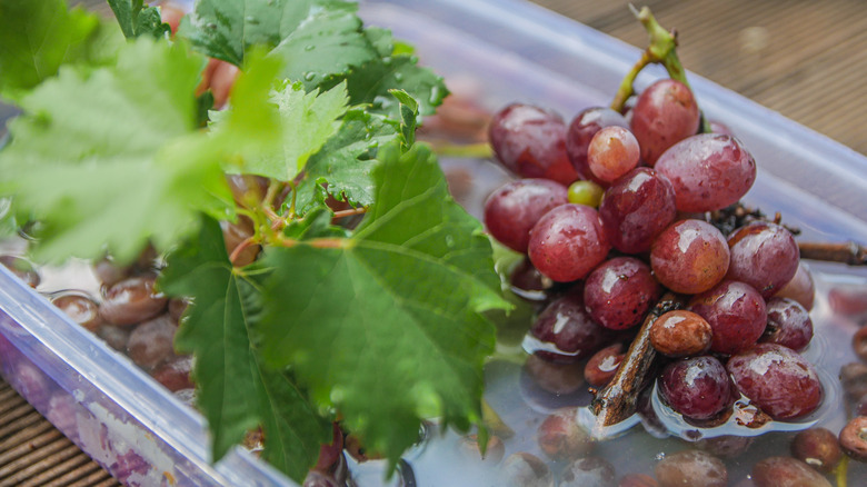 How to clean grapes using these 3 easy methods