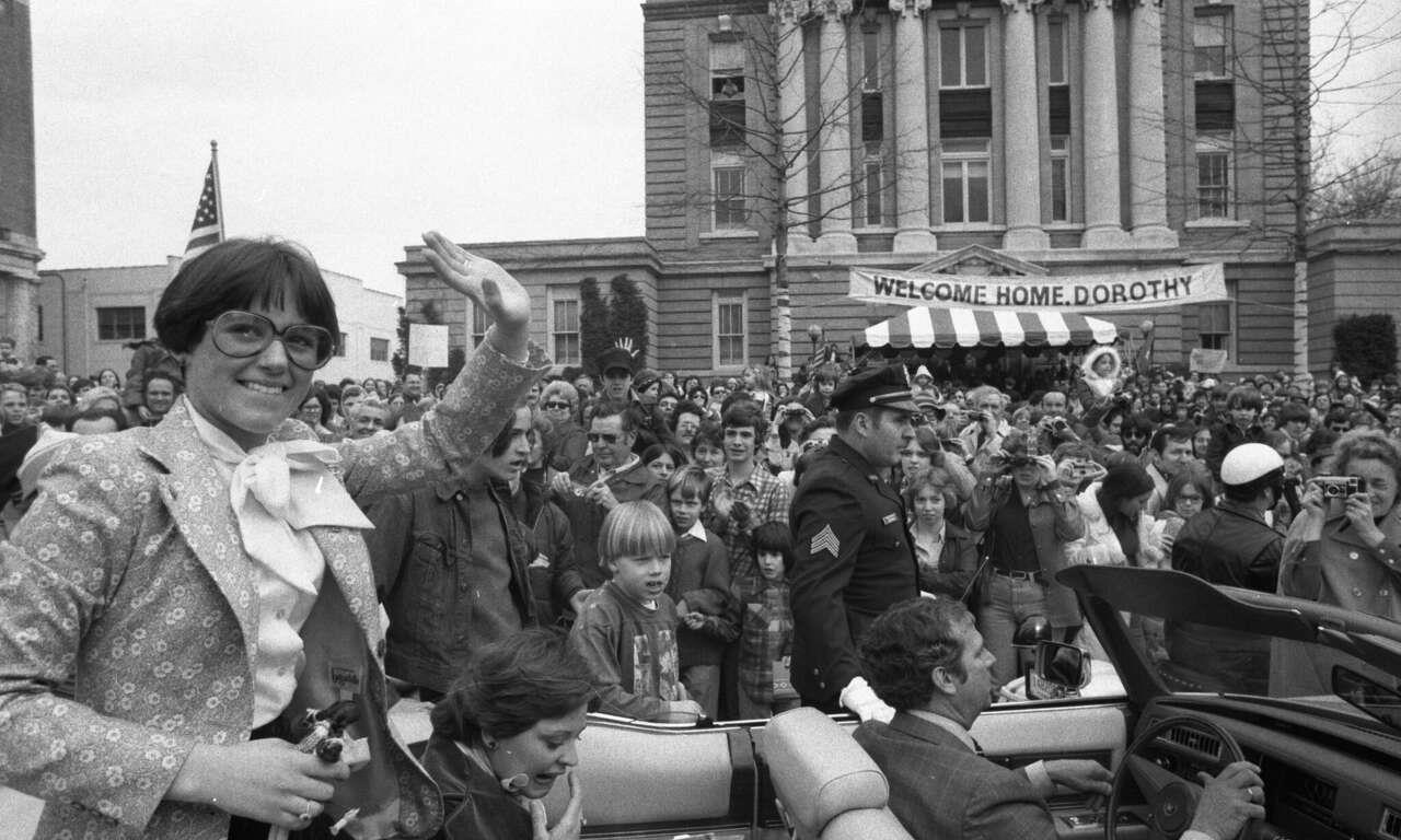 Gold medal Olympian Dorothy Hamill pushes for $41 million new ice rink ...