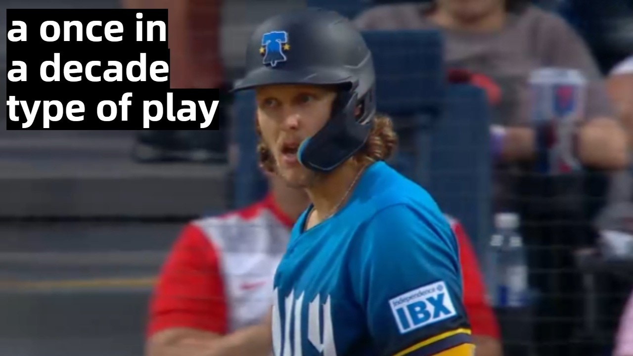 We just saw one of the weirdest plays you’ll ever see on an MLB field<br>