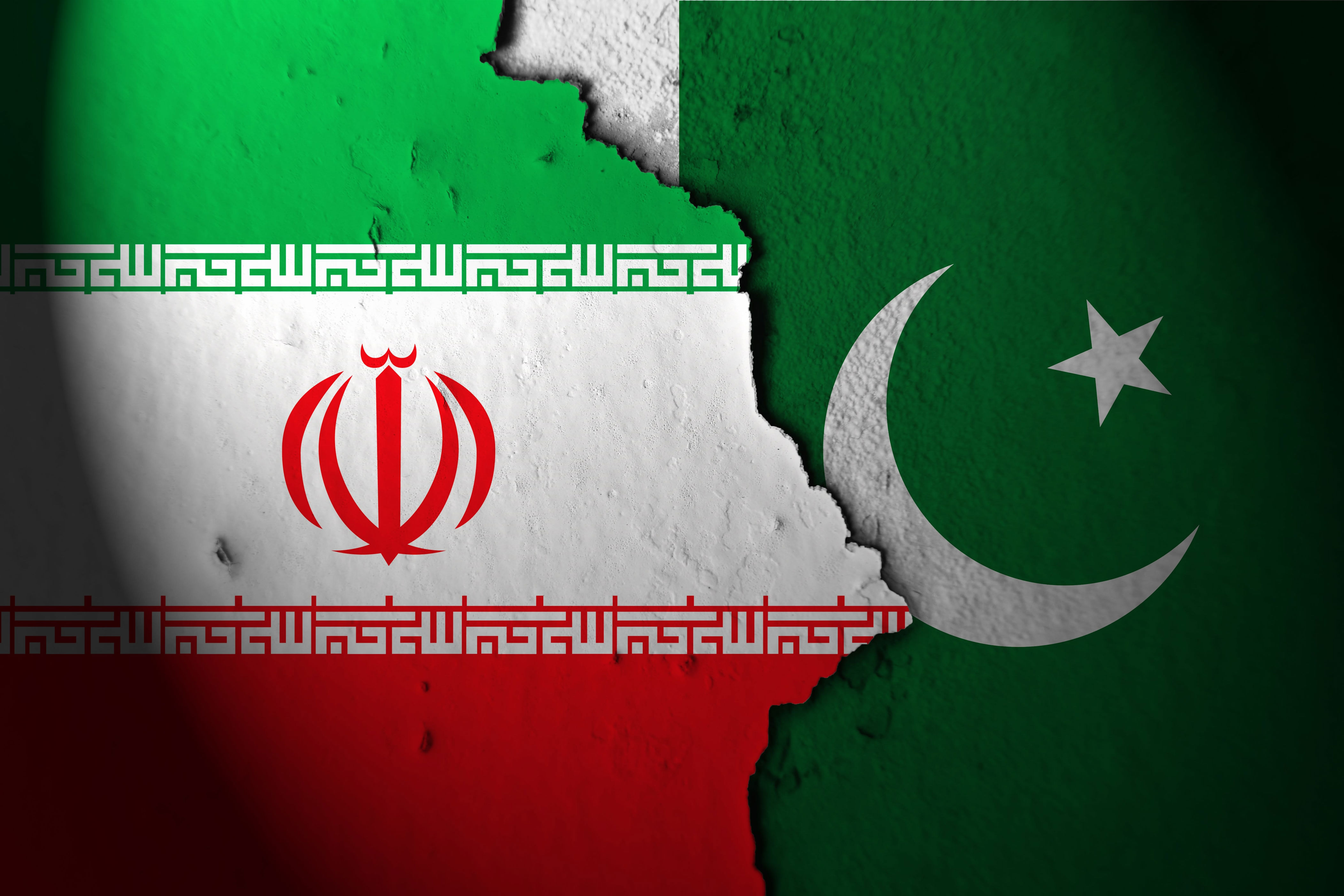 Pakistan steps up mediation efforts between Iran, US to end conflict as war enters second month<br>