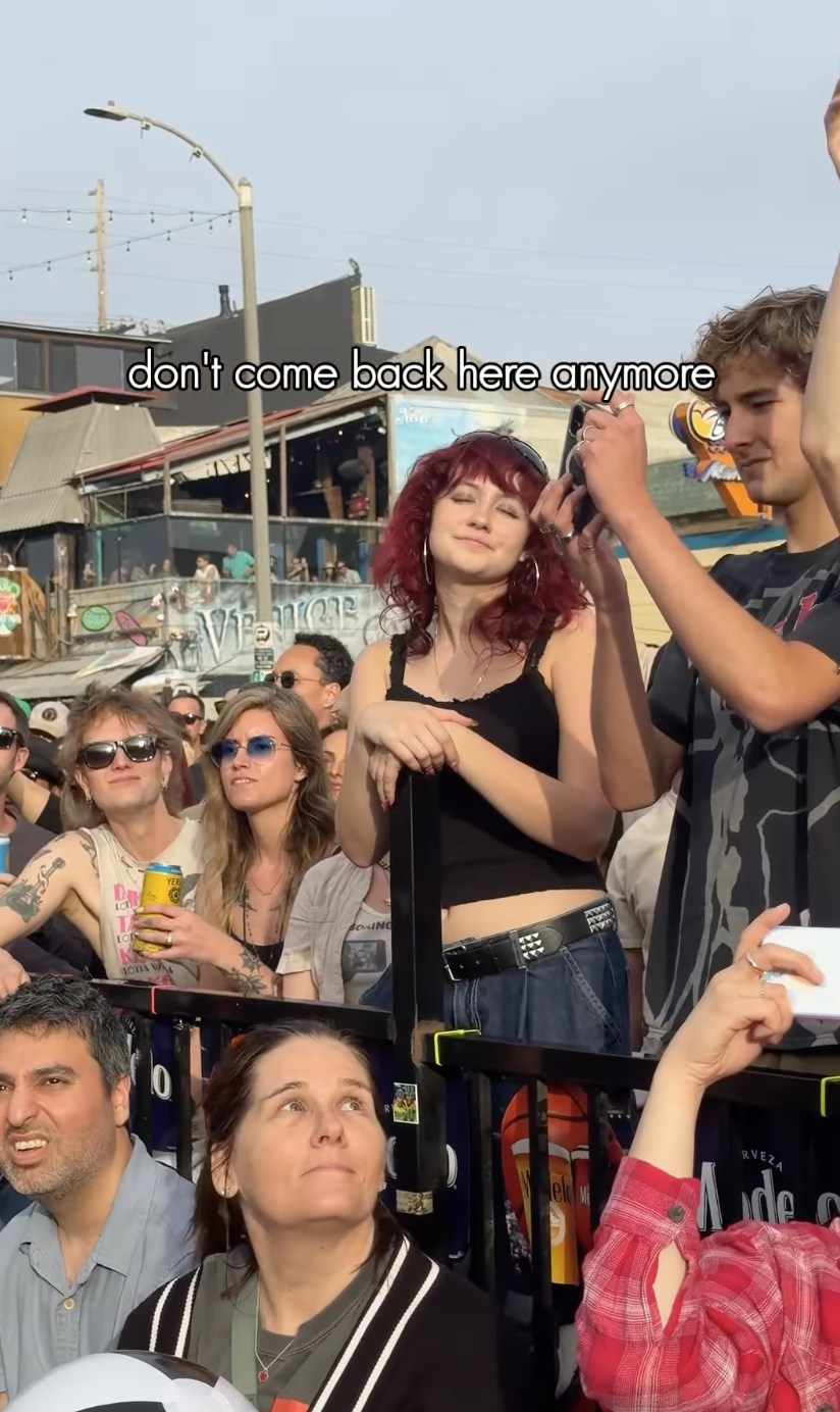 Legendary ’90s band plays surprise rooftop show in Venice Beach