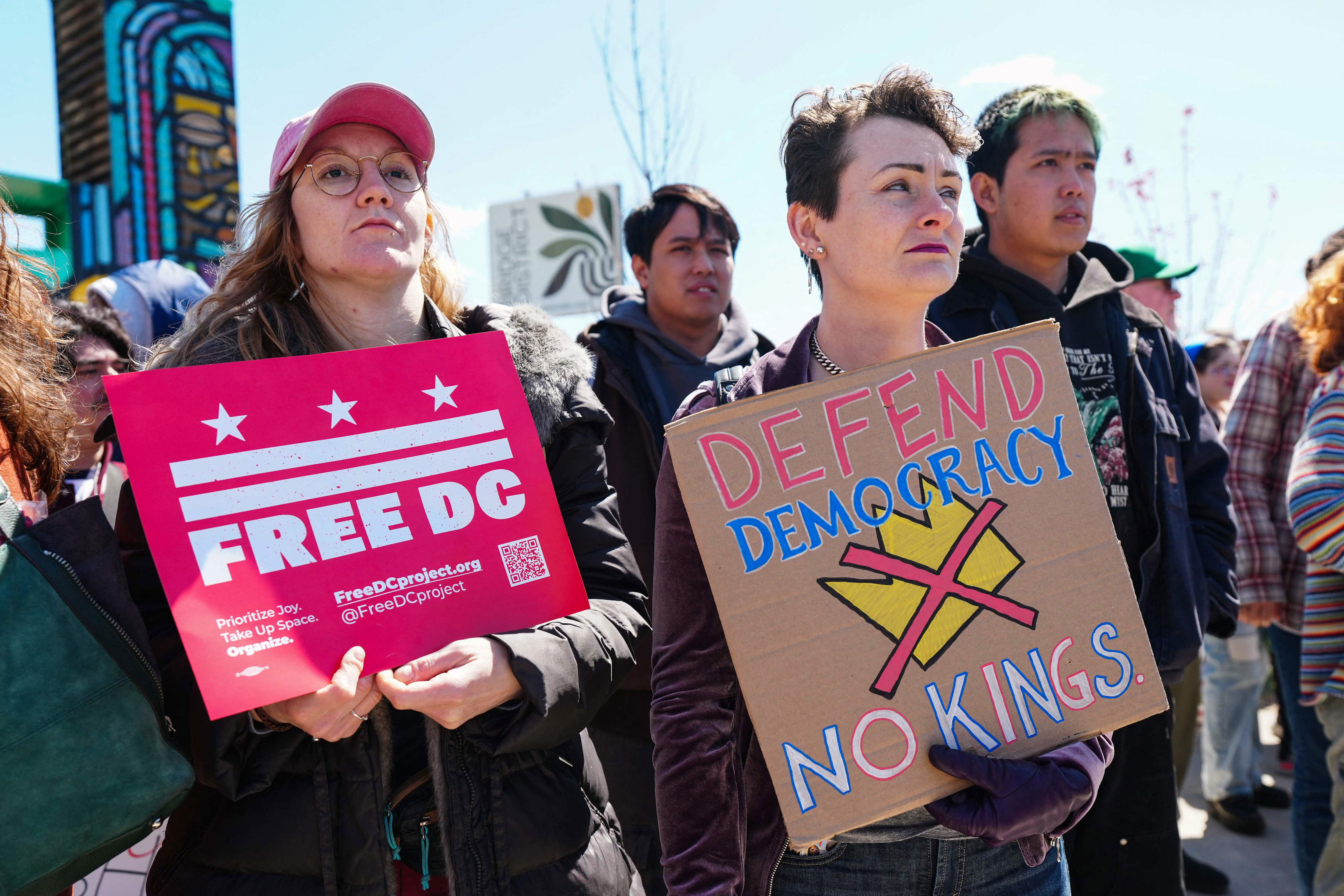 'No kings': miles de manifestantes salen a la calle contra Donald Trump