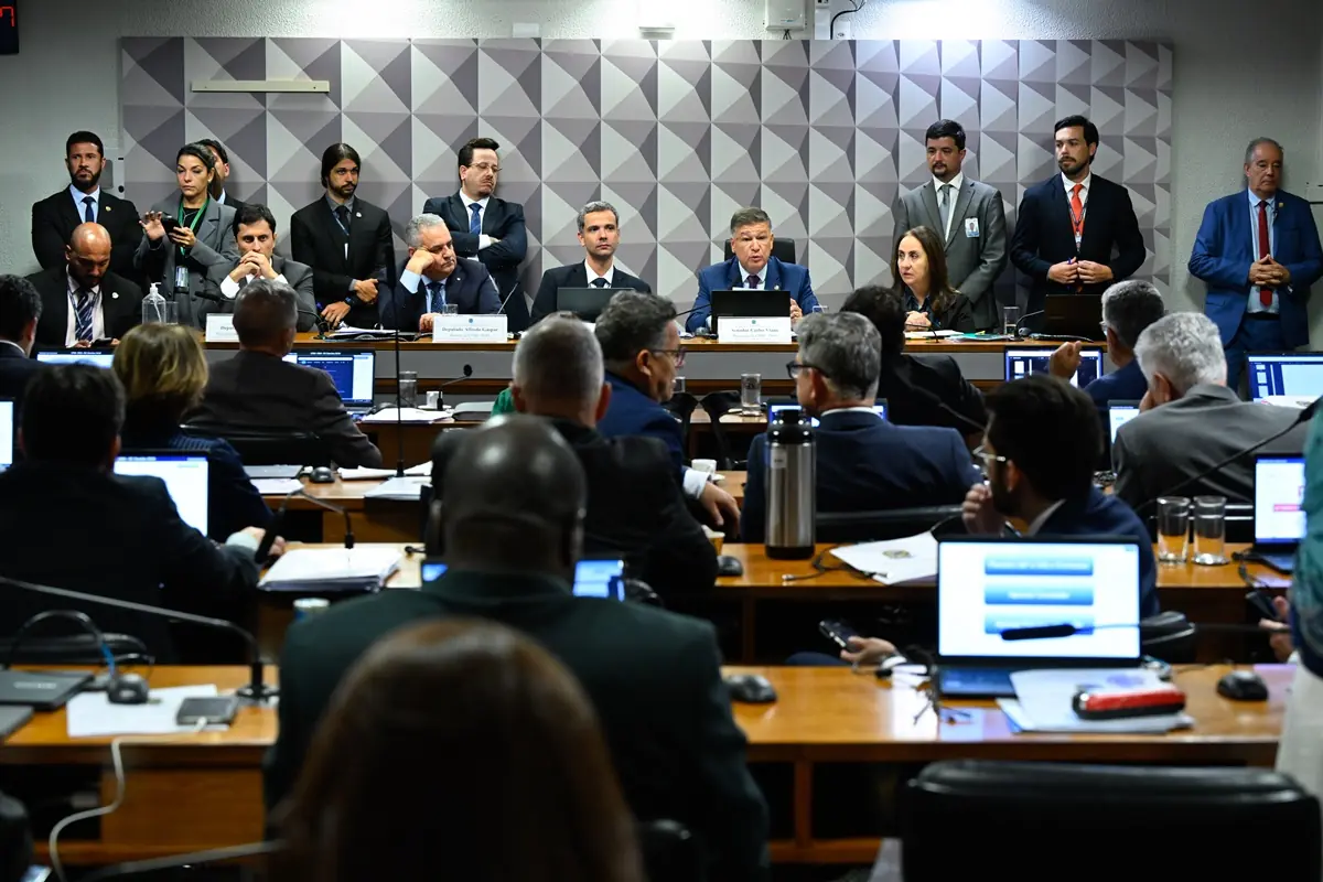 CPMI do INSS encerra sem relatório aprovado após 7 meses de investigação