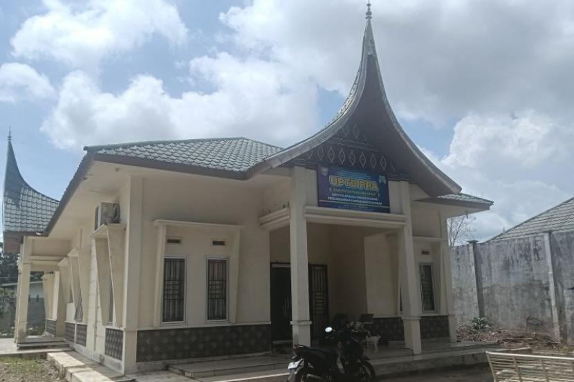 Pasaman Barat dukung pembatasan media sosial untuk anak.