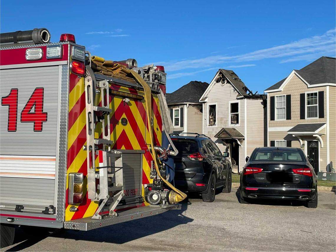 Early morning fire at Columbia apartment complex displaces several ...