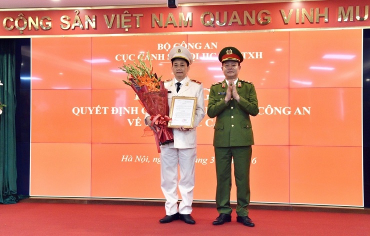 Bổ nhiệm 1 Phó Cục trưởng, chức danh tư pháp với 2 Phó Giám đốc Công an