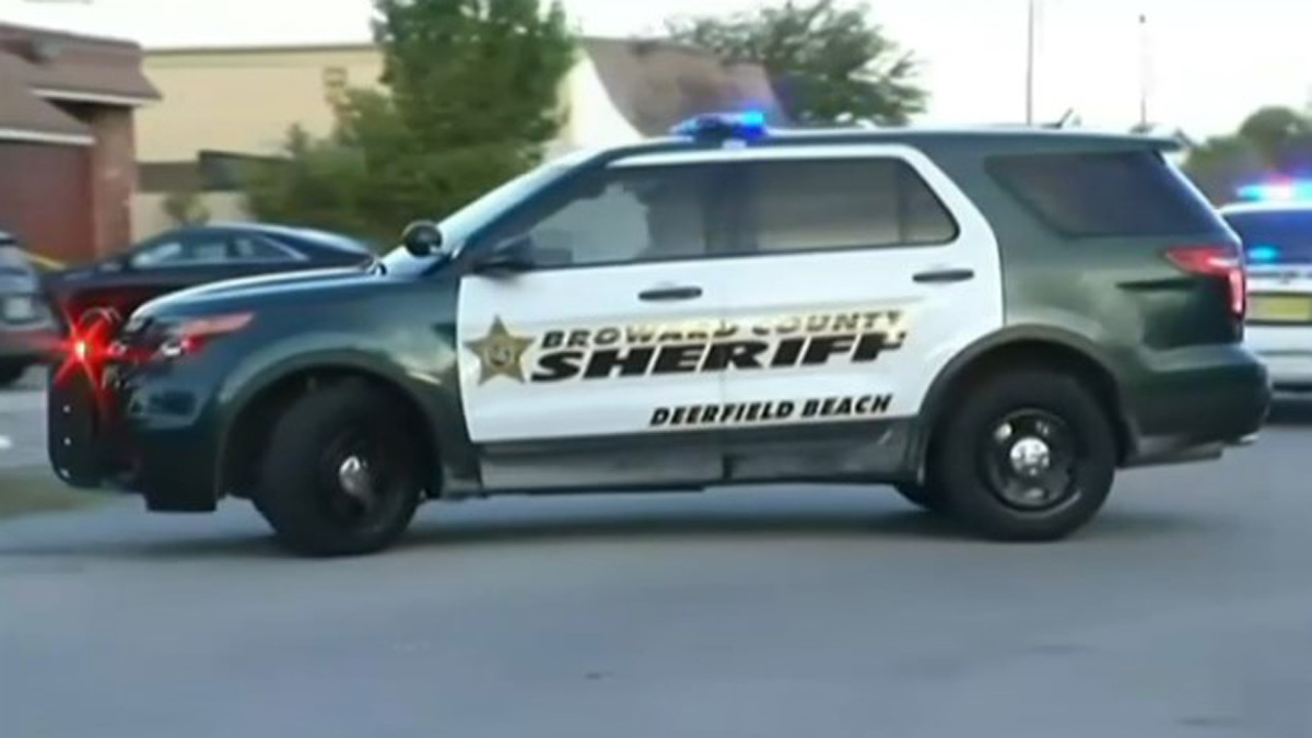 Man arrested in domestic-related stabbing of woman in Deerfield Beach ...